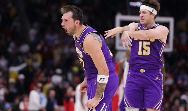 东詹如此炸裂还是昨天！77单打只是湖人起手式 赛程魔鬼杀人诛心