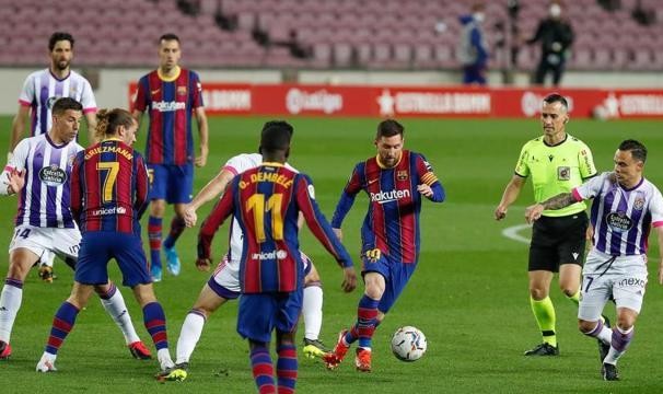 世界杯客户端升级说明-巴萨险胜弱旅，距马竞只差1分！