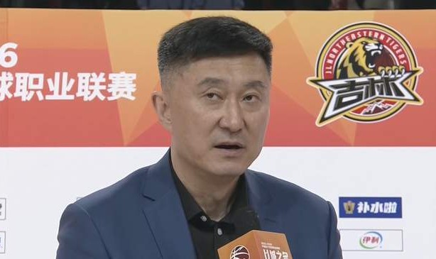 世界杯手机官网直播软件下载官方入口-广东21分大胜！强援怒砍42分7板8助，杜锋却难高兴起来，有人伤退