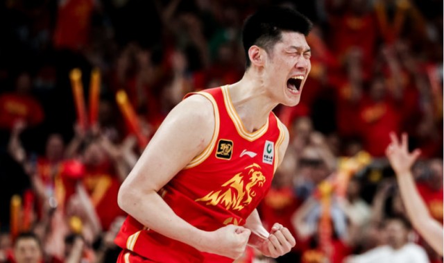 世界杯手机高清观看软件-联赛第一！广厦大胜青岛豪取6连胜 孙铭徽9+7卡尔顿25+10