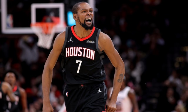 世界杯手机高清观看软件-杜兰特本赛季已17场30+ 上赛季杰伦·格林和狄龙合计15场